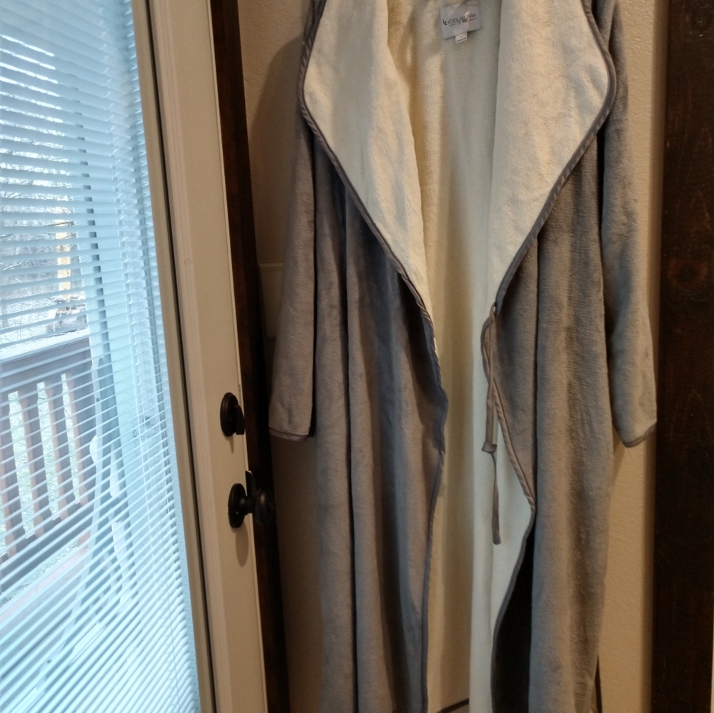 Robe / House Coat